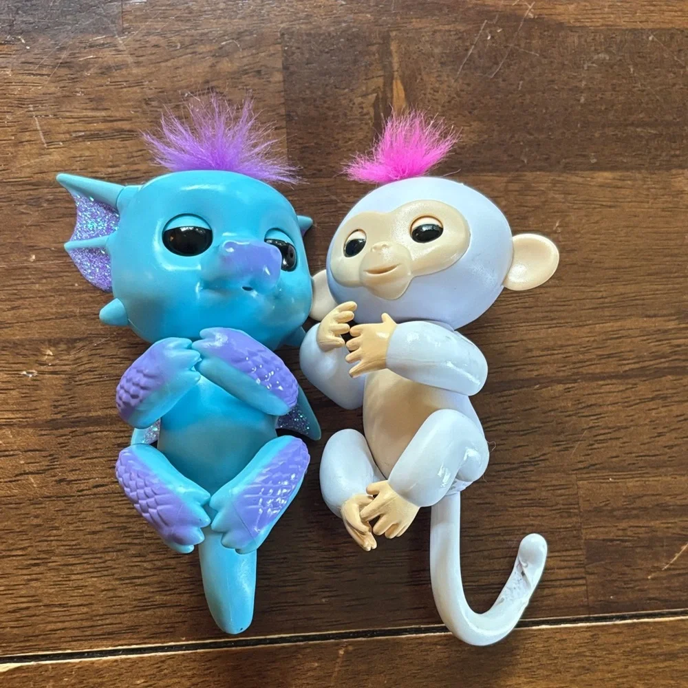 Fingerlings Blue Dragon and White Monkey 4” toy